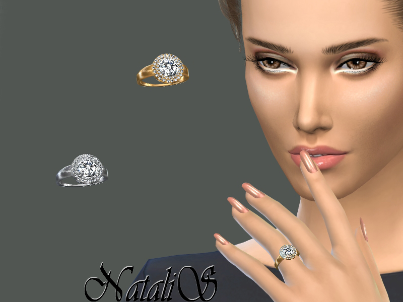 Un Sim que tiene un dedo en sus labios y lleva un gran anillo de diamantes en su dedo de bodas. 