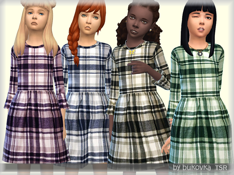 Cuatro sims con diferentes looks, todos vistiendo el mismo vestido a cuadros