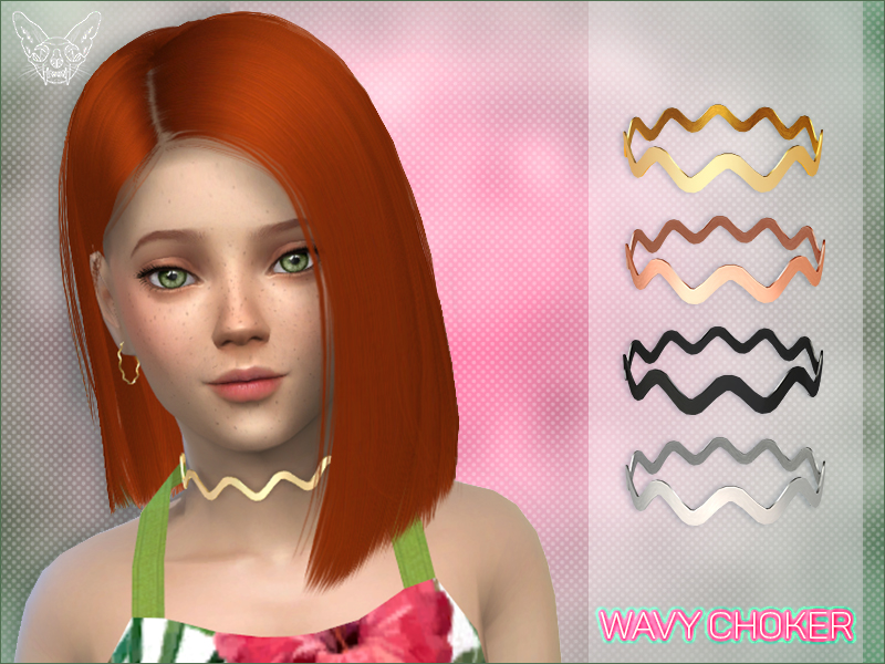 Un sim con cabello rojo liso partido en el medio que está recogido detrás de una oreja. Este sim lleva puesto un collar choker dorado y una blusa verde floral.