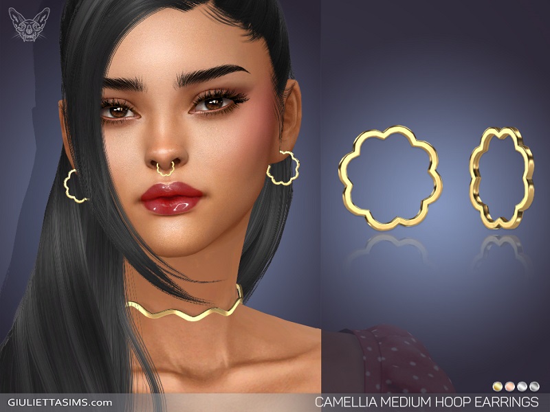 Un Sim con cabello negro y un anillo en forma de nube en la nariz. Lleva puestos unos pendientes a juego.