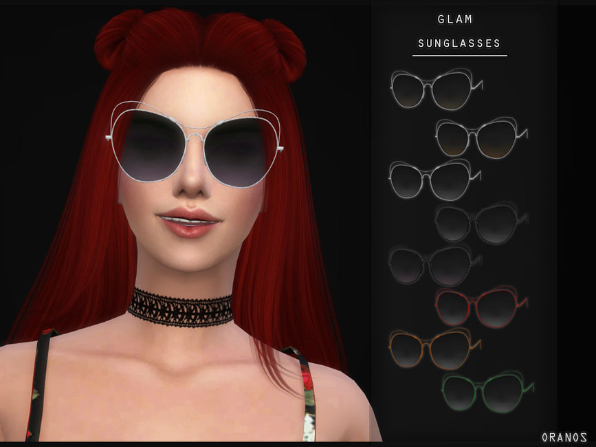 Un sim con cabello rojo usando un collar. Lleva puesto un par de gafas de sol grandes. 