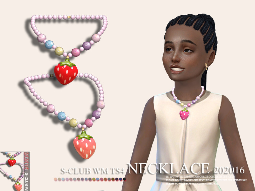 Una sim con el pelo recogido en una cola de caballo trenzada que lleva un vestido beige. También lleva un collar de sims 4 cc que es de perlas y una fresa.